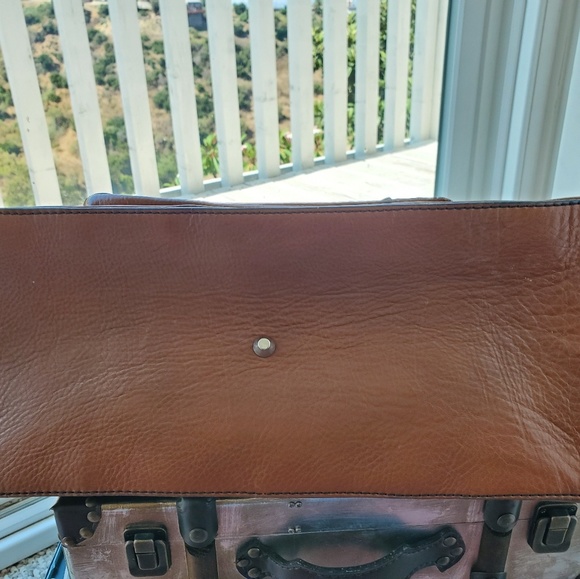 Authentic CHLOE nutmeg leather bag - Picture 3 of 7